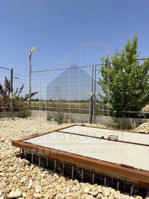 Парцел в Пловдив-Индустриална зона - Юг площ 3030 цена 320000