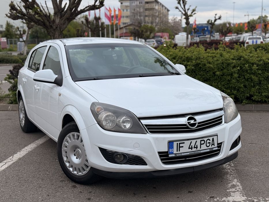 Vand opel astra ,camera,navigatie ,euro5