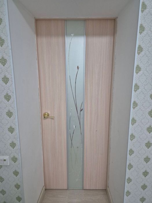 Двери межкомнатные 4 штуки