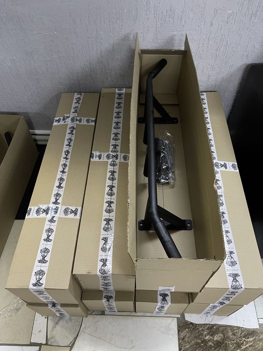 Турник 2в1. В подарок кручек для рук