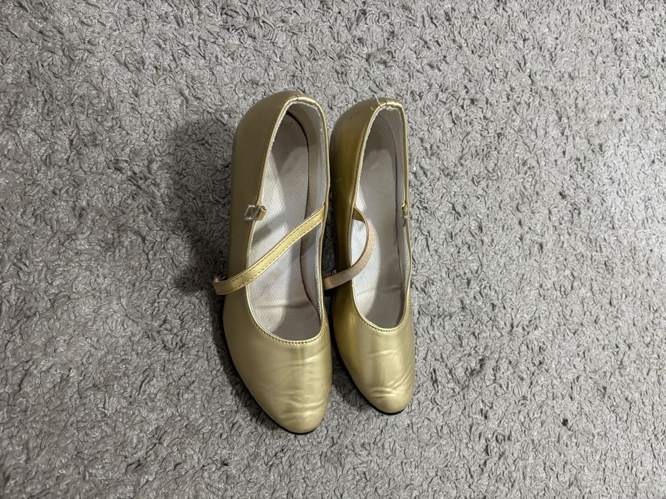 Танцевальные туфли 37 размер
