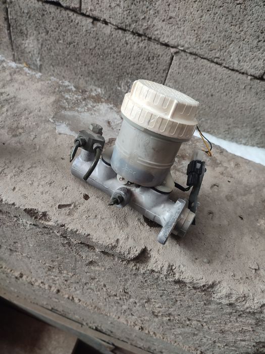 Продам от mitsubishi Montero sport.