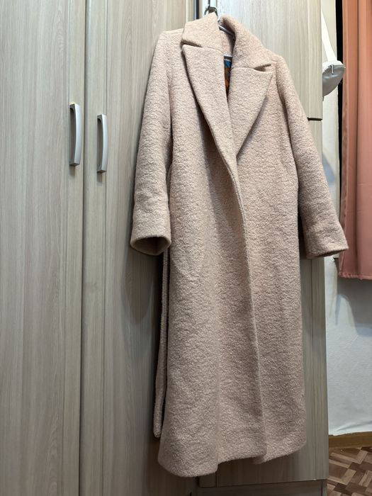 Продам розовое пальто