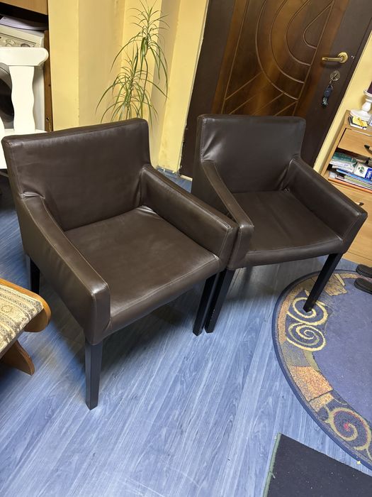 Set Mobilier Hol / Waiting Room: Bancă Lăsadă + Scaun Alb + 2 Fotolii Maro