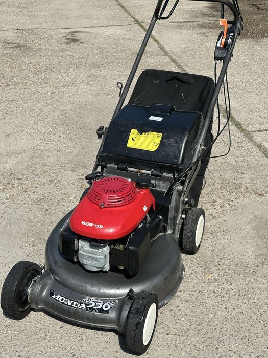 Бензинова самоходна косачка Honda 53 сн