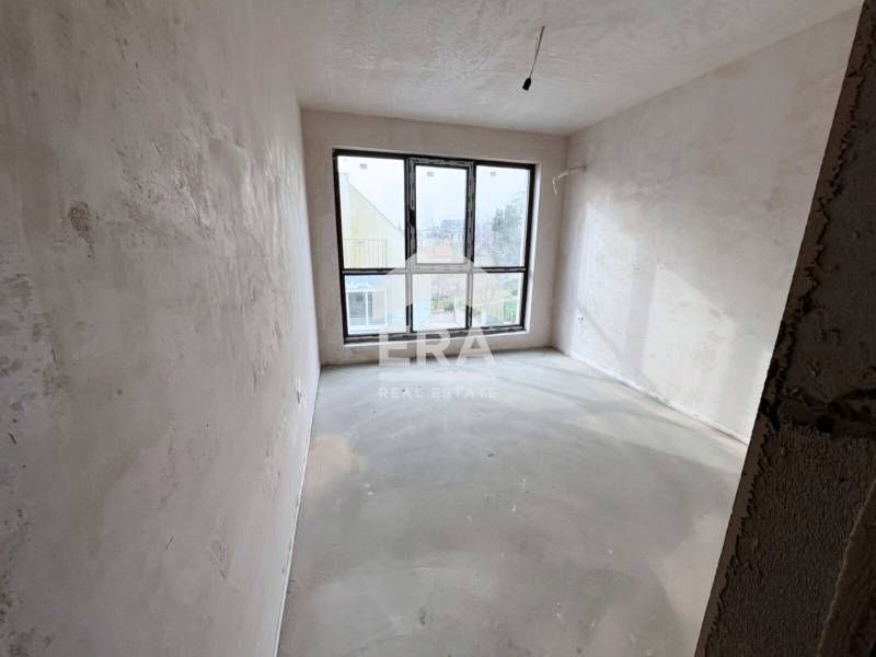 Продава се Двустаен апартамент в Варна, Бриз - 66 кв.м за 2500 €/кв.м - Снимка #3