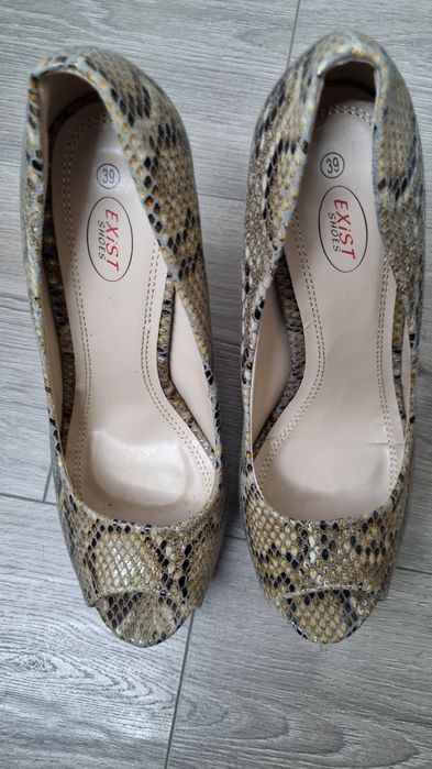 Pantofi de dama cu toc