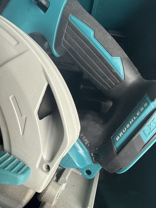 Vind circular DHS680  din 2024complet la cutie cu doi acum 5ah