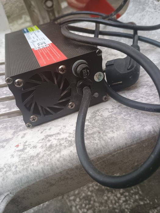 Оригинално зарядно Minimotors JR-T66 (Fast Charger) – 66.4V / 6.5A