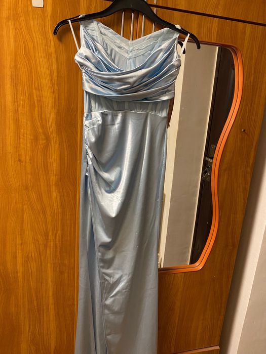 Vând rochie elegantă