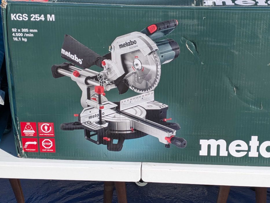 Продавам пендула Metabo KG S254M