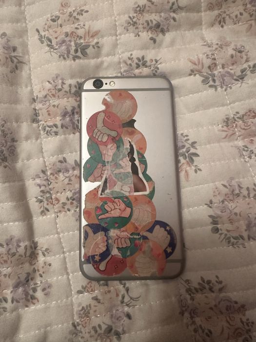 Продам не рабочие телефоны