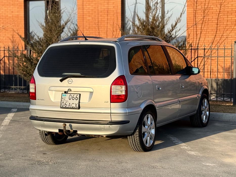Opel Zafira 2,2