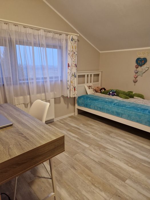 Vand mobila camera tineret/ copii
