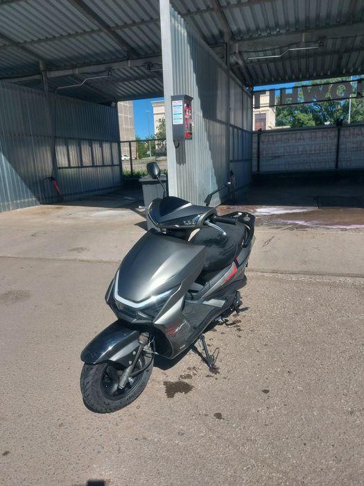 Продам скутер M12