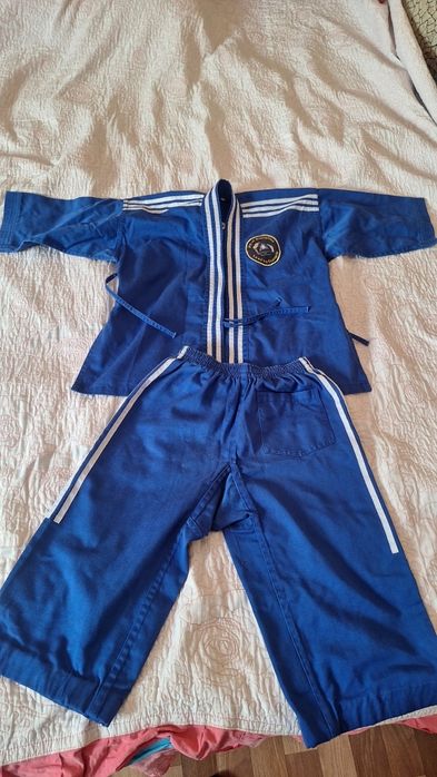 Одежда для спорта для детей