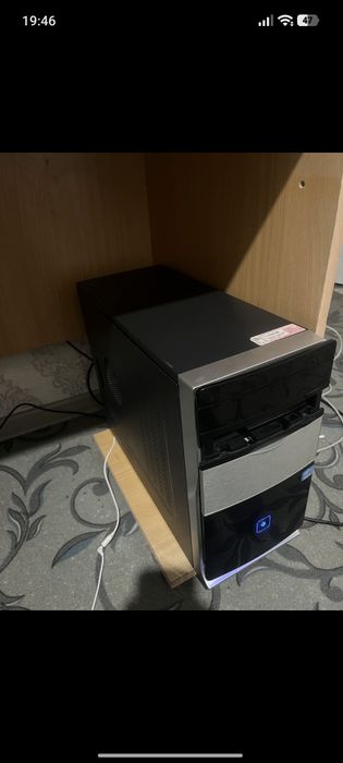 Продам компьютер системный блок комплект