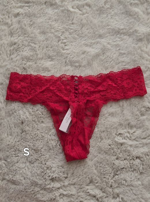 Хелоуин и коледни модели Victoria'S  Secret бельо