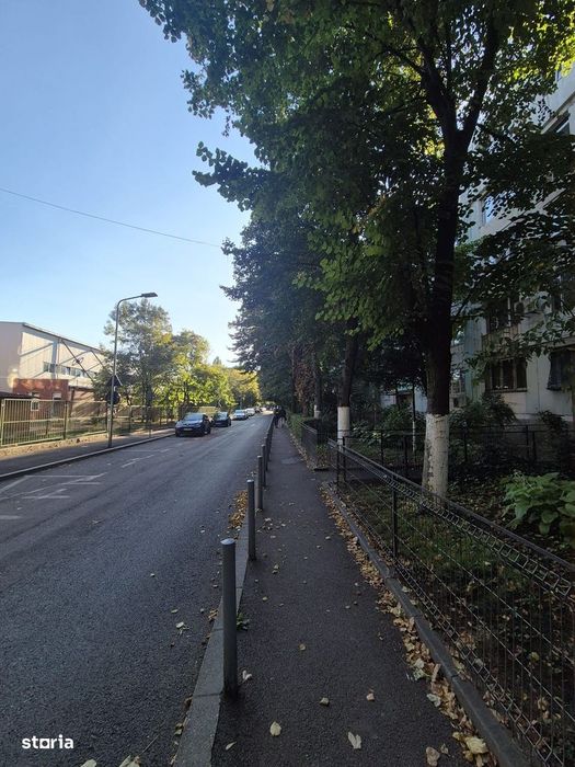 2 Cam. Decomandat I Berceni Sect. 4