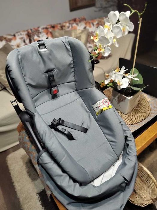 Чудесна комбинирана детска количка 3 в 1