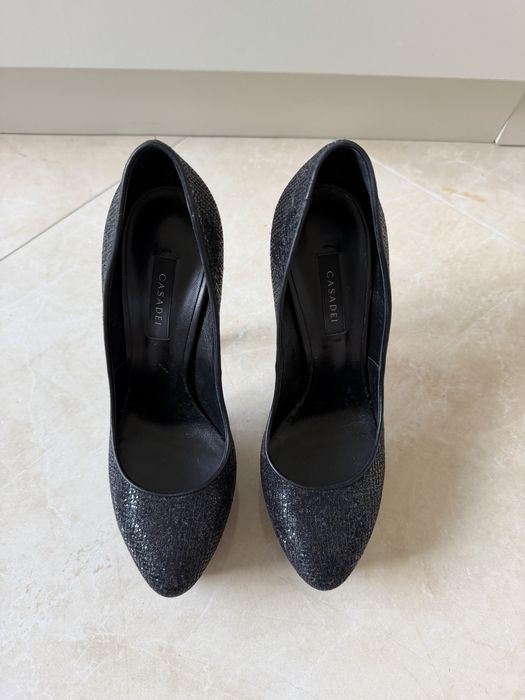 Casadei блестящо черни обувки