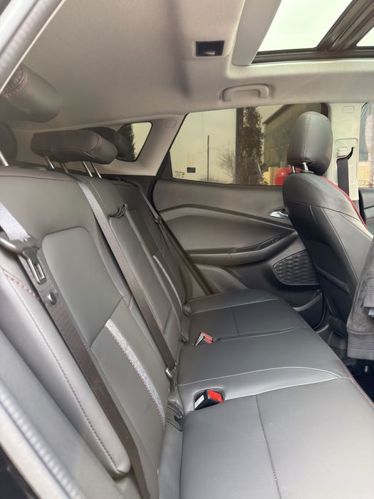 Tracker 2025 redline full 3.000 km probeg