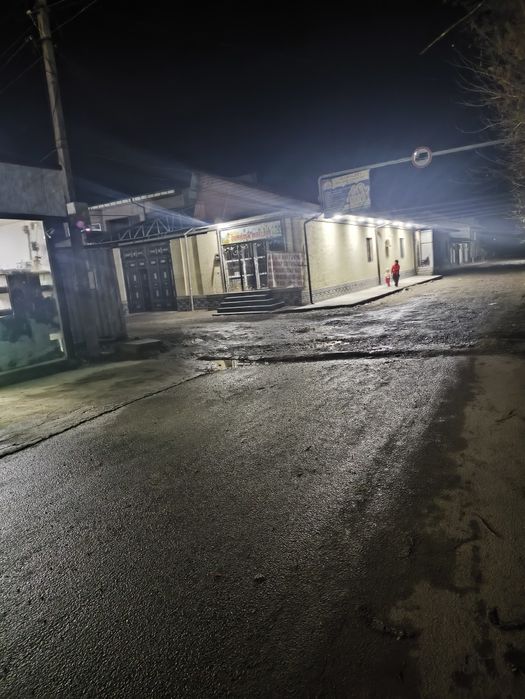 Тайёр бизнис магазин савдога кулай жойда ёнида ошхонага мулжалланган