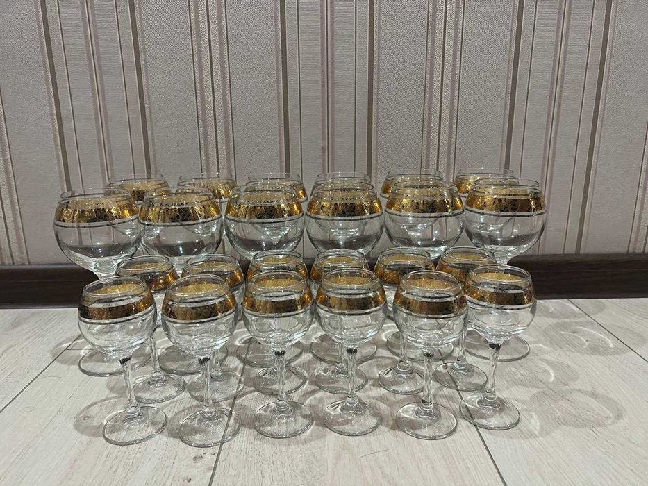 Фужеры новые. 12 больших и 12 маленьких. Идеальное качество