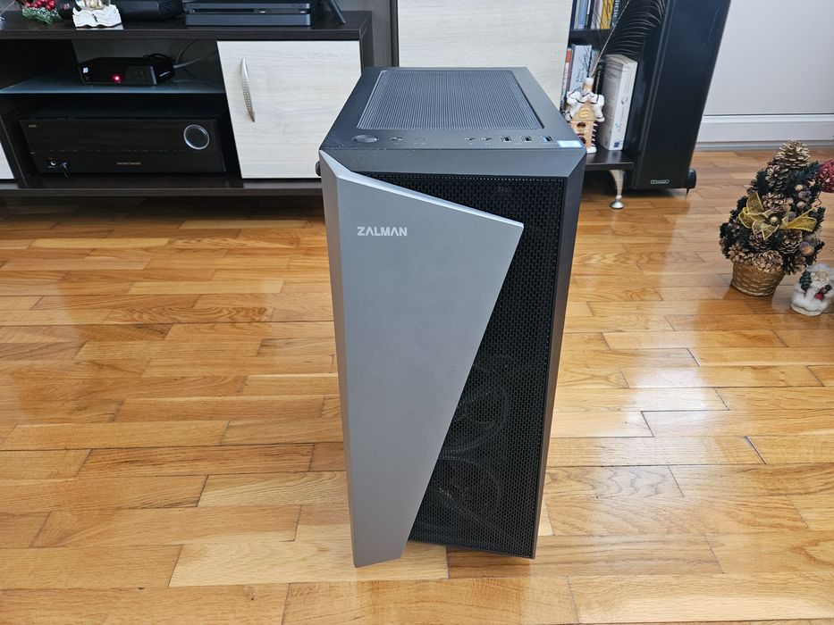 Геймърски компютър, MB Gigabyte Aorus, Intel i3, SSD 480GB, Ram 16GB..