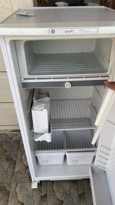 Продам холодильник