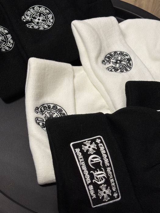 Зимни шапки Chrome Hearts