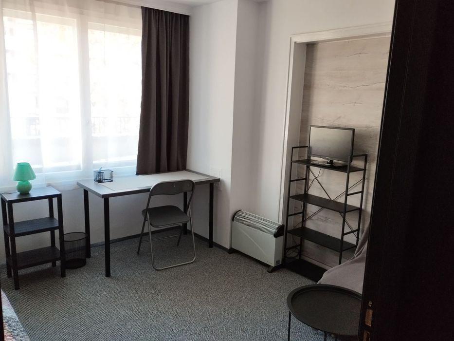 Дава се под наем Тристаен апартамент в Бургас, Център - 62 кв.м за 510 € - Снимка #6