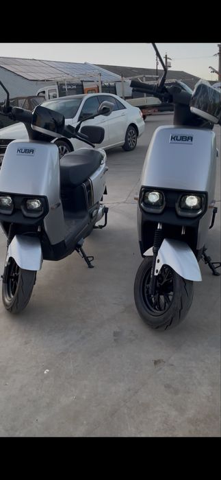 Inchiriez scutere electrice Boltfood Glovo Wolt