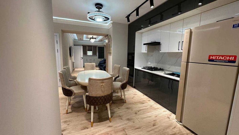 Продается Центр Ц5 3в4/5/9 массив Киет 72м2