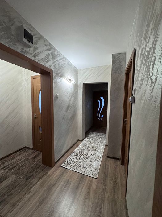 Închiriez apartament