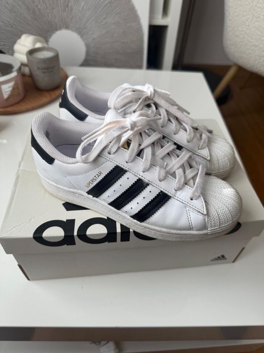 Vand Adidas superstar