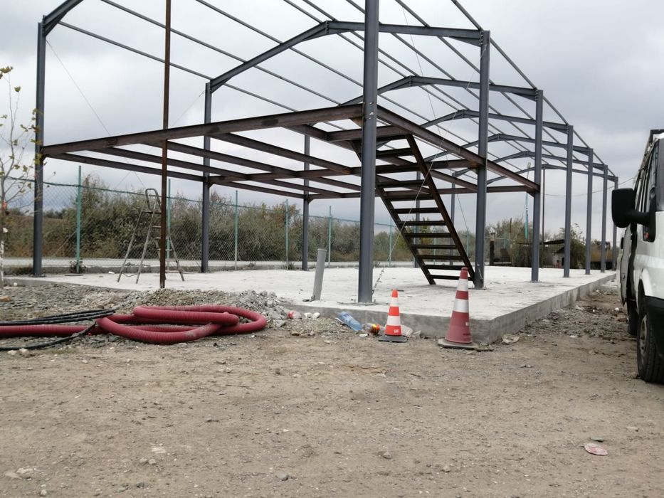 Hala pe structura metalica 14x30
