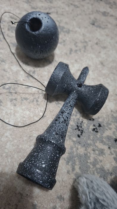 Kendama  custom perfecta pentru intermediari