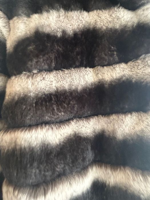 Haina de blana chinchilla Rex - 1050 lei