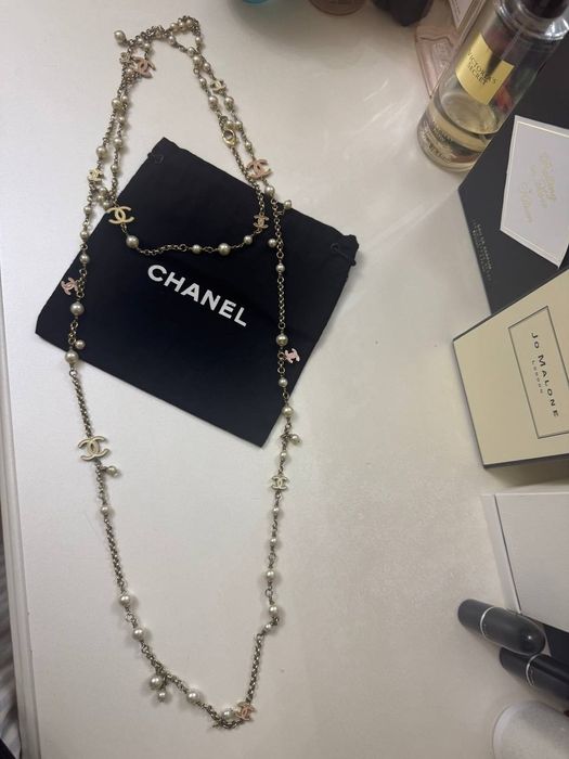 Очень красивые длинные бусы от Chanel