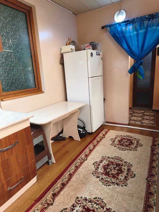 Бўстон даҳасида 4 хоналик Квартира сотилади