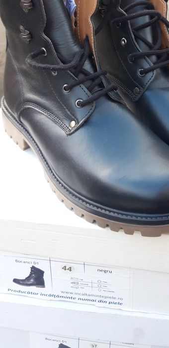 Ghete din piele de Reghin NOI Marime 44
