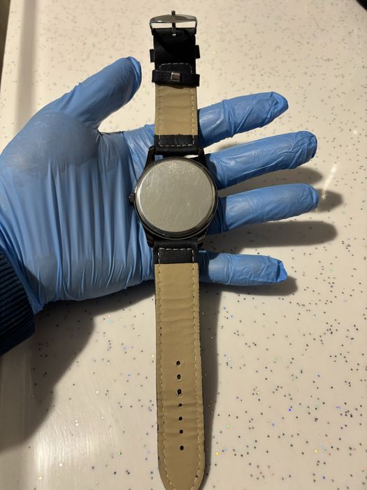 Часовник TWC-385 и часовник Qartz Chronograph