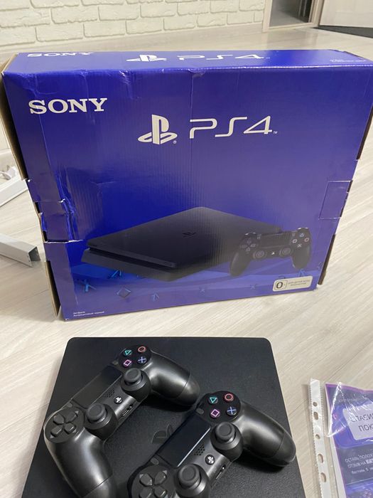 Продам PlayStation 4 на гарантии пс 4