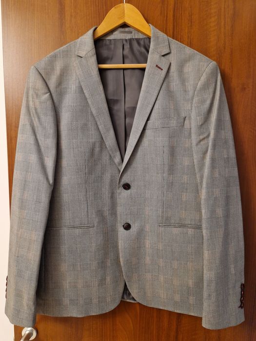 Costum de barbat Gherasos