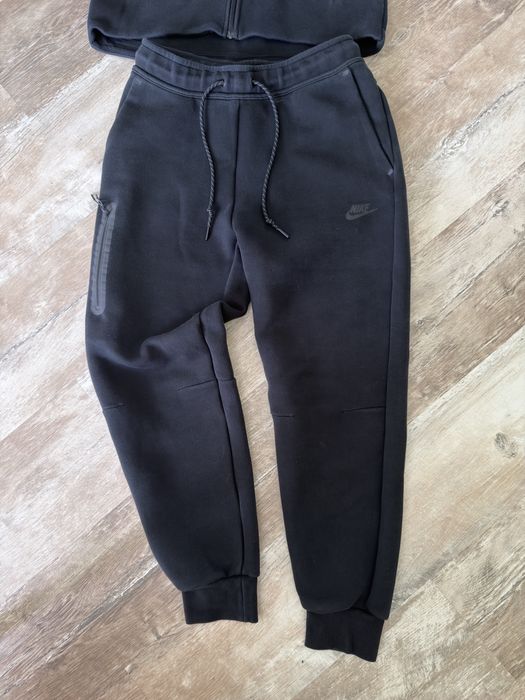 Nike tech fleece woman