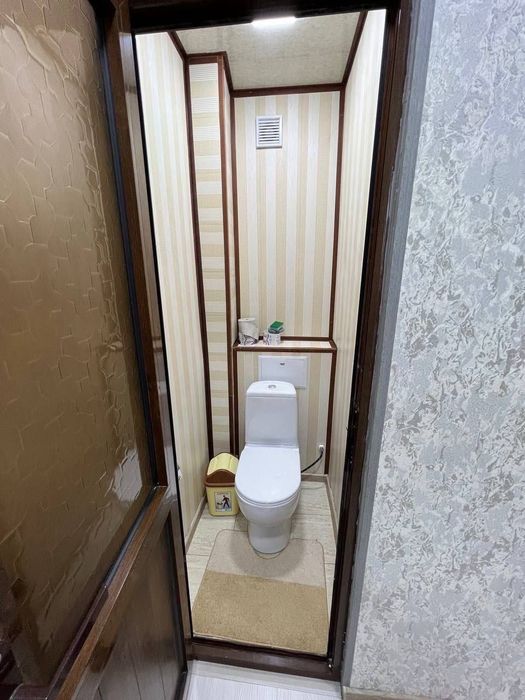 Сдается 2х комнатная квартира 
С обстановкой 
В горде Алмалыке