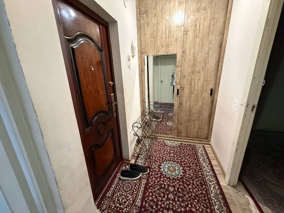 Алгоритм 30.  2 х комнатная Срочно Продается