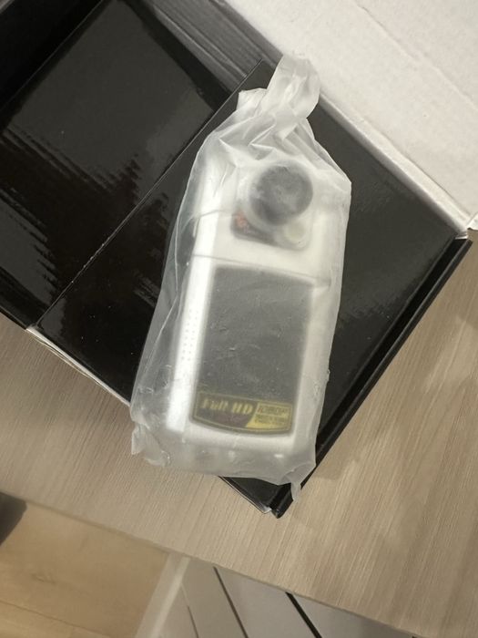 Продам видеорегистратор Globex HQS -218B.