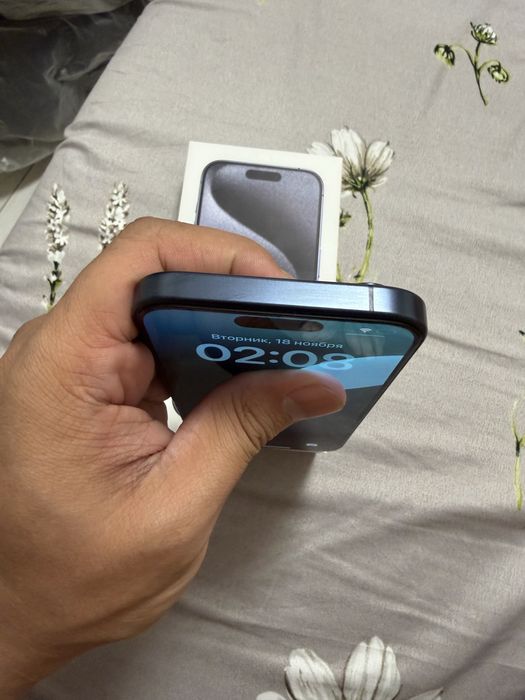 Продам Iphone 15 pro 256Gb